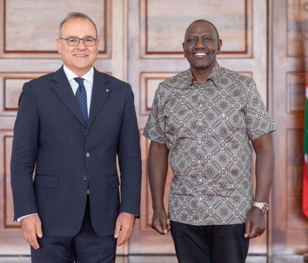 File image of President William Ruto and Italian Ambassador to Kenya Vincenzo Del Monaco.